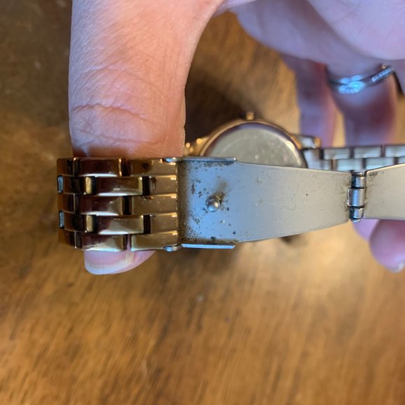 RELIC Rose Gold Crystal Faced Wrist Watch - Picture 4 of 6